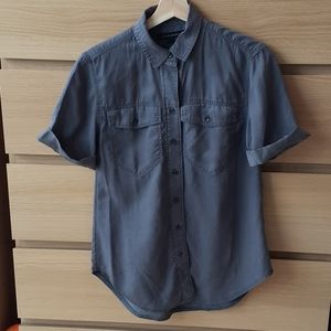 Banana Republic Grey Short Sleeve Button Up Pocket Shirt XSP